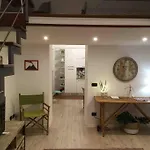 Casa Via Toledo. Centralissima E Vicina Al Porto *