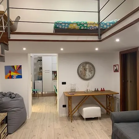 Casa Via Toledo. Centralissima E Vicina Al Porto Appartement *