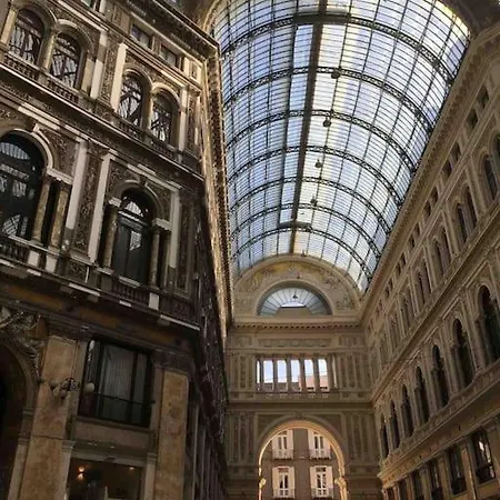 Casa Via Toledo. Centralissima E Vicina Al Porto Appartement *