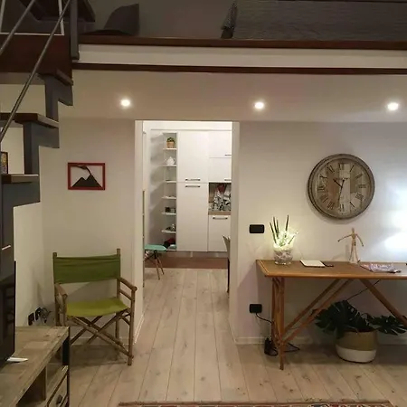 Casa Via Toledo. Centralissima E Vicina Al Porto *