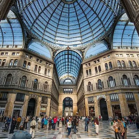 Casa Via Toledo. Centralissima E Vicina Al Porto Napoli