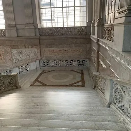Casa Via Toledo. Centralissima E Vicina Al Porto *